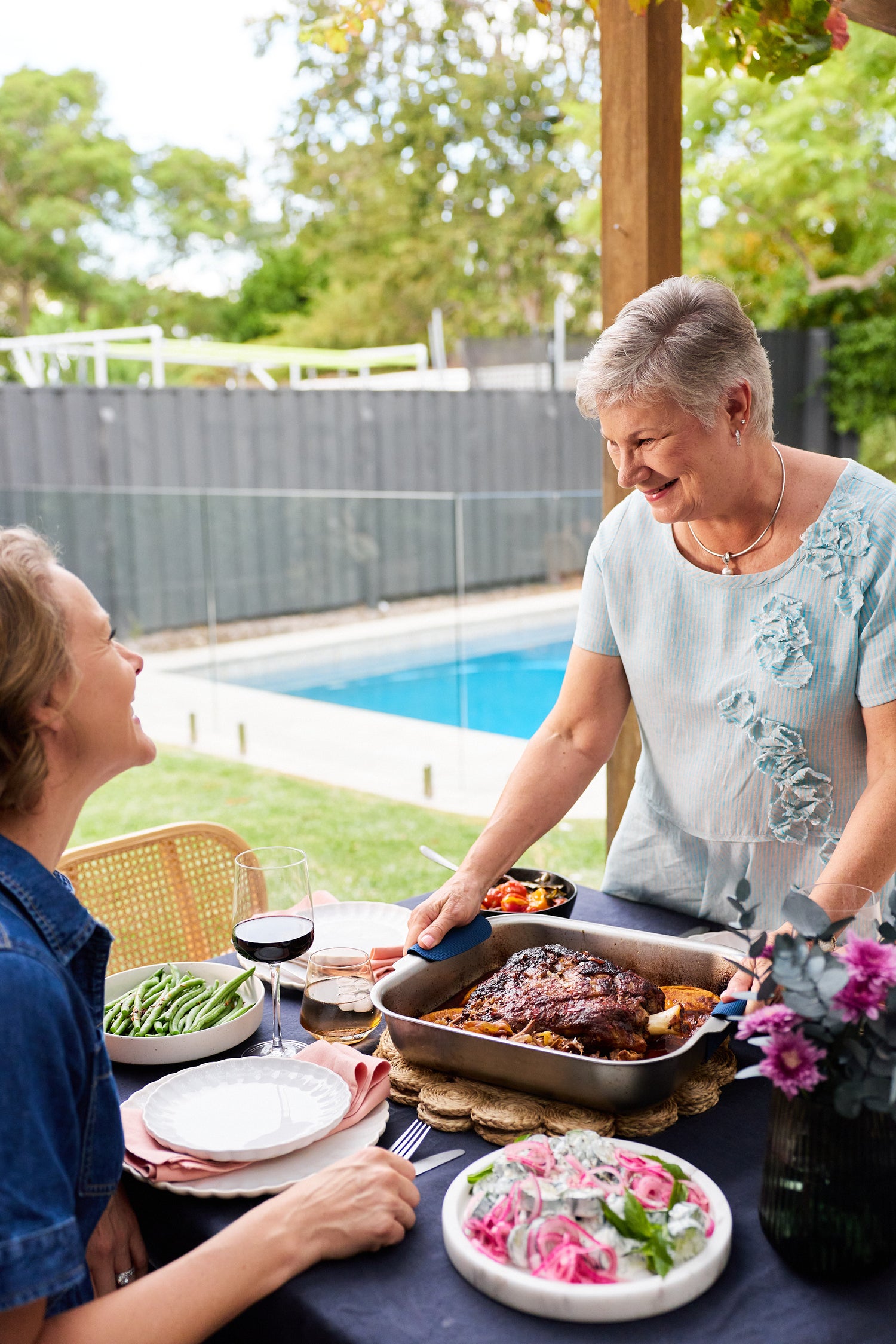Roast night joy thanks to the Ultimate Roaster. Bring back the tradition of roast night and cook with ease as you gather loved ones around the table for Sunday Roast.