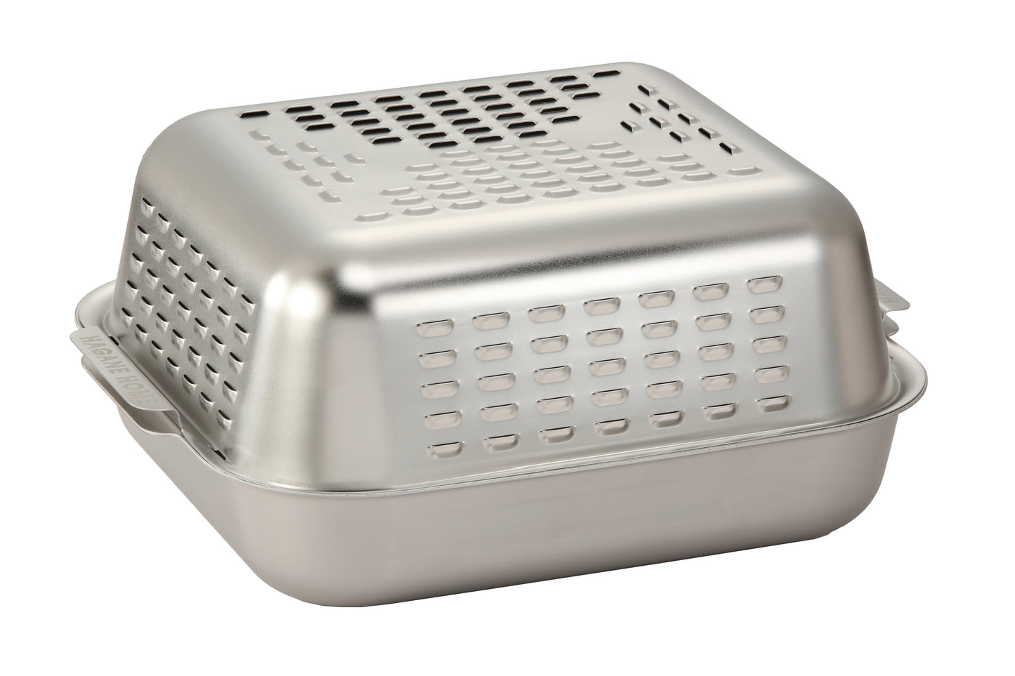 Deep enough for large joints of meat, including your Thanksgiving Turkey and Christmas roast. Roast Chicken, roast potatoes, make a lamb roast or pork roast in the Hagane Ultimate Roaster.