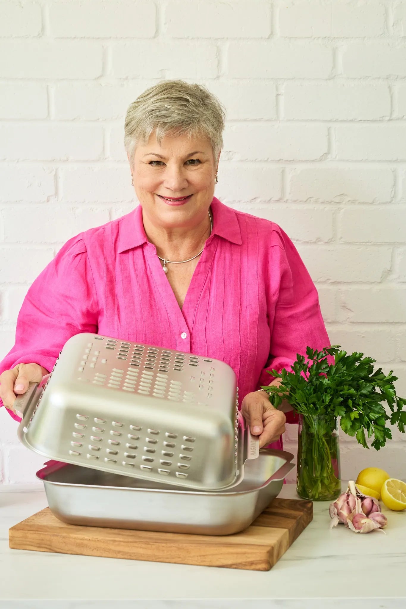 Louise is the founder of the stainless steel roasting pan with a world-first vented spatter guard cover. Cook a golden, juicy roast and keep the oven clean.