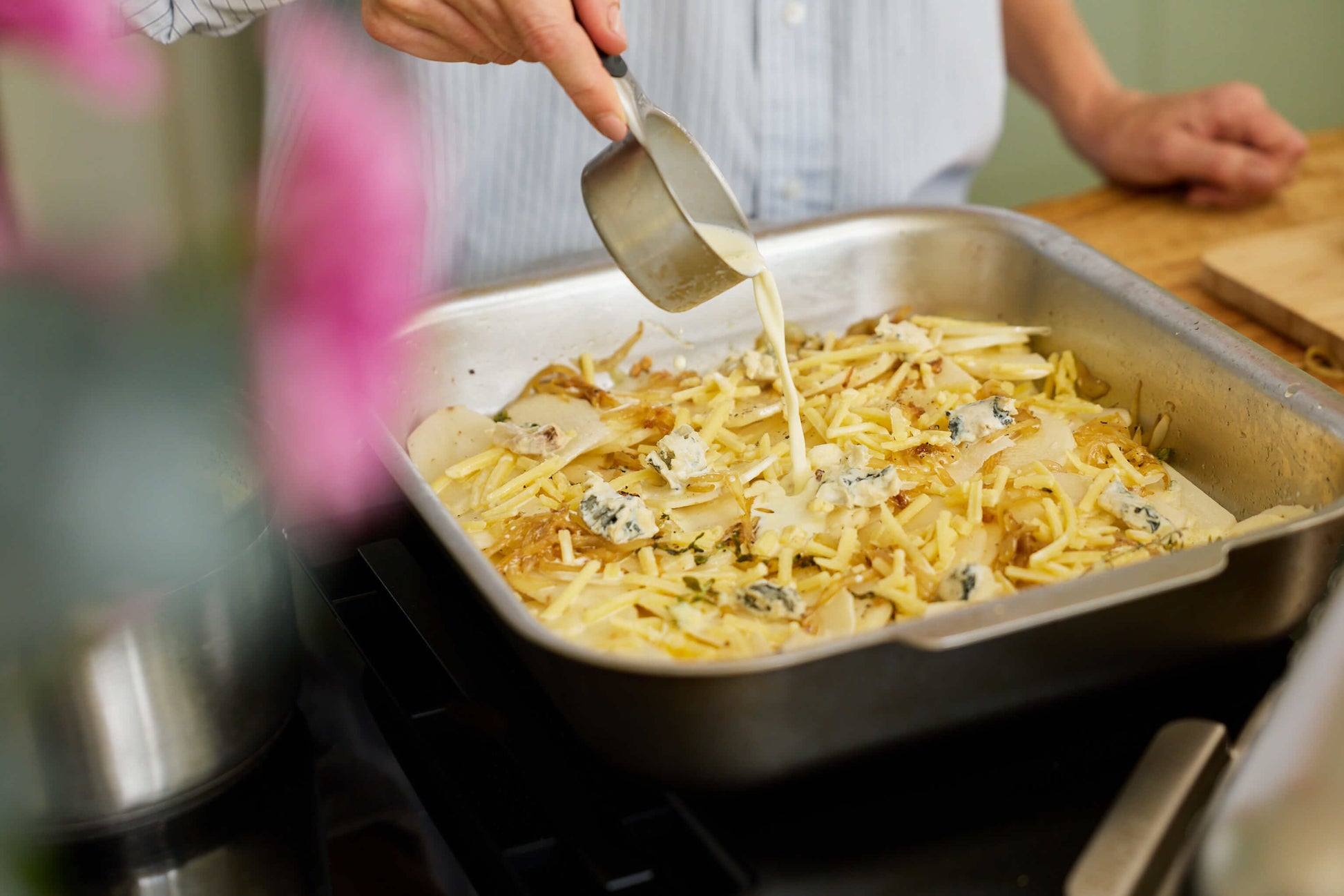 The Hagane Home Ultimate Roaster is safe for all cooktops including induction. Multi-use pan. Roast, sear, grill. Versatile roasting pan. Complete with vented spatter guard lid to keep oven and stovetop clean.