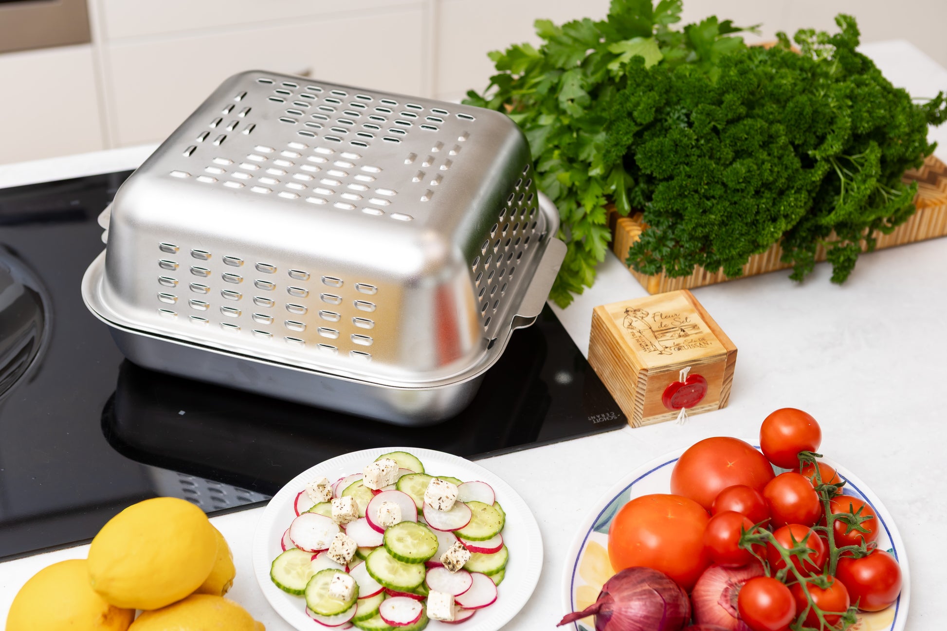 Bringing back the joy of roast night. Keep your oven clean and cook the perfect roast with the Hagane Ultimate Roaster. Made to last. Made to revolutionise roasting. 