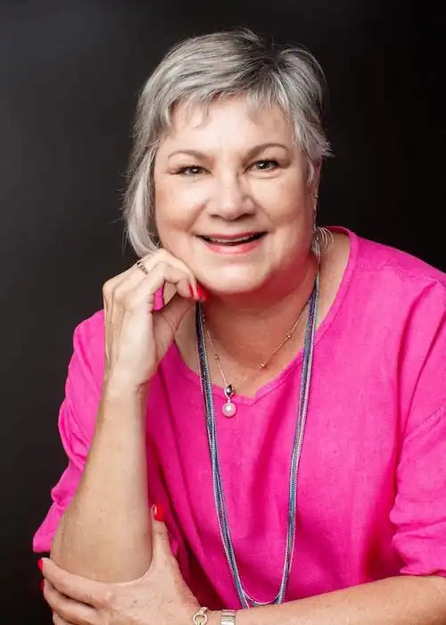 Louise is the mastermind and inventor of the Hagane Home Ultimate Roaster. A new kind of roasting pan redefining roast night. A premium stainless steel roasting pan with a clever vented spatter guard cover that keeps the oven clean and roast golden and juicy.