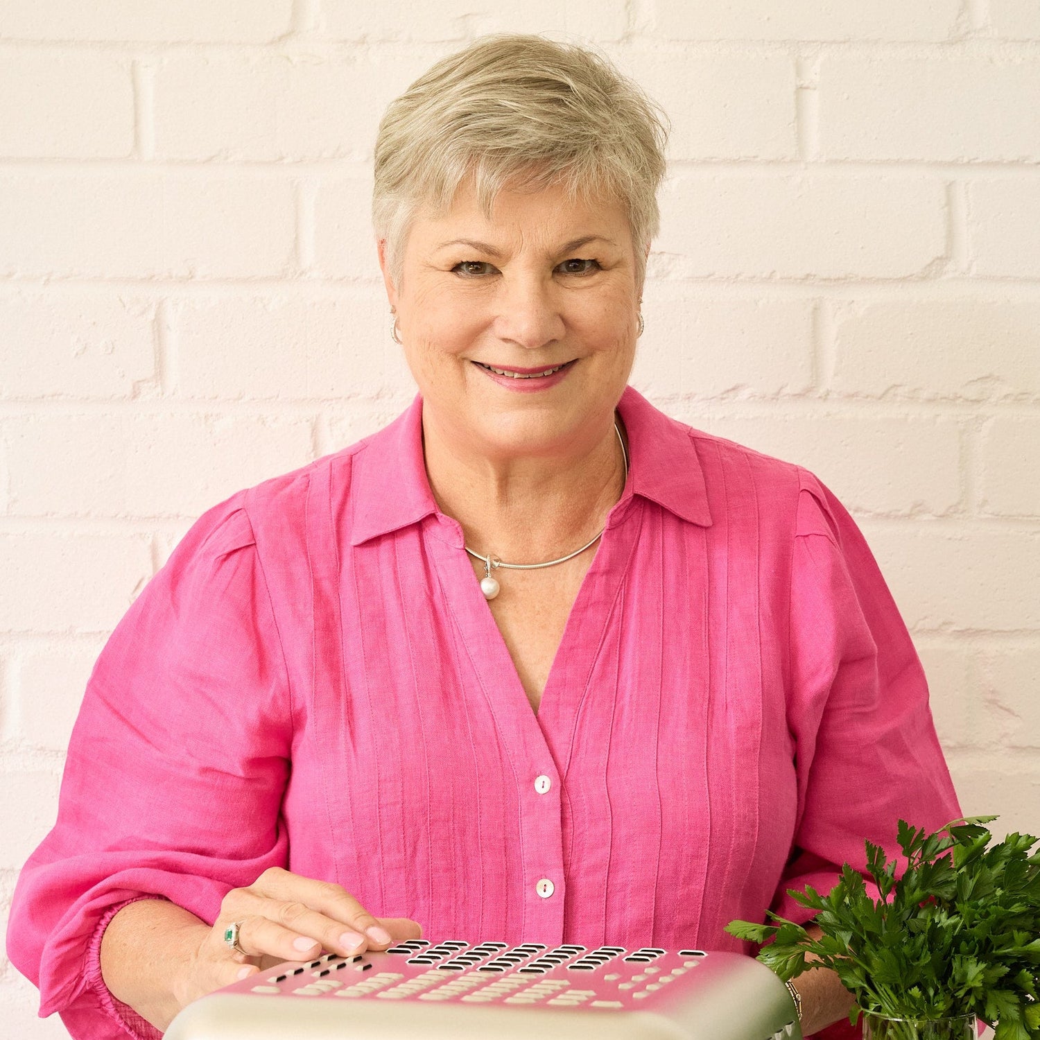 Louise is the mastermind and inventor of the Hagane Home Ultimate Roaster. A new kind of roasting pan redefining roast night. A premium stainless steel roasting pan with a clever vented spatter guard cover that keeps the oven clean and roast golden and juicy.