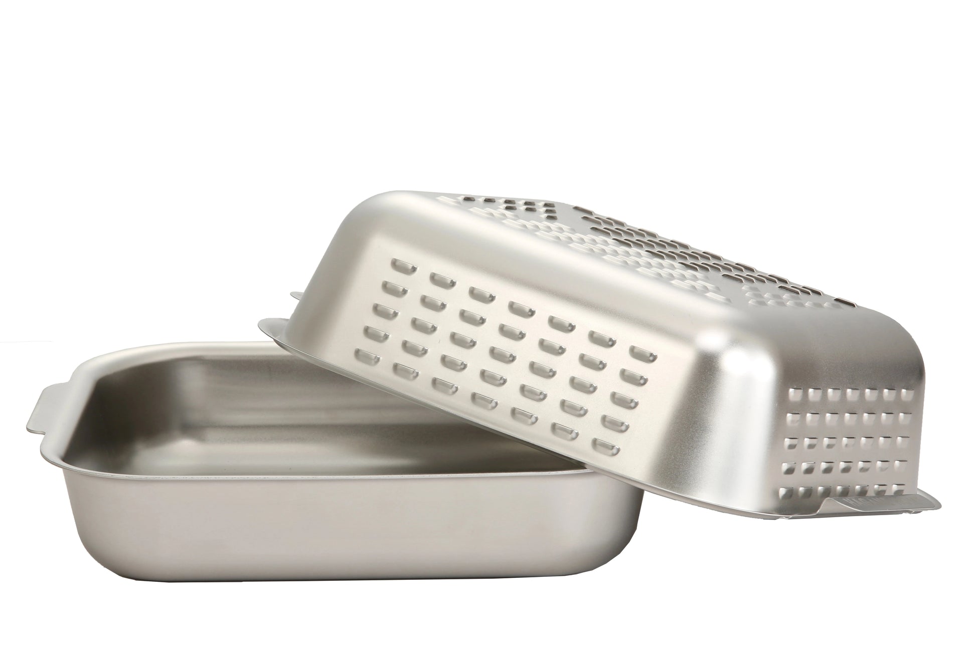 Hagane Home Ultimate Roaster is a premium roasting pan that delivers golden juicy roasts while keeping your oven beautifully clean. 